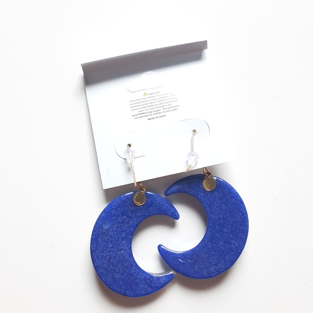 Princess Accessories Beachy Moon Dangle Earrings - Picture 8 of 8